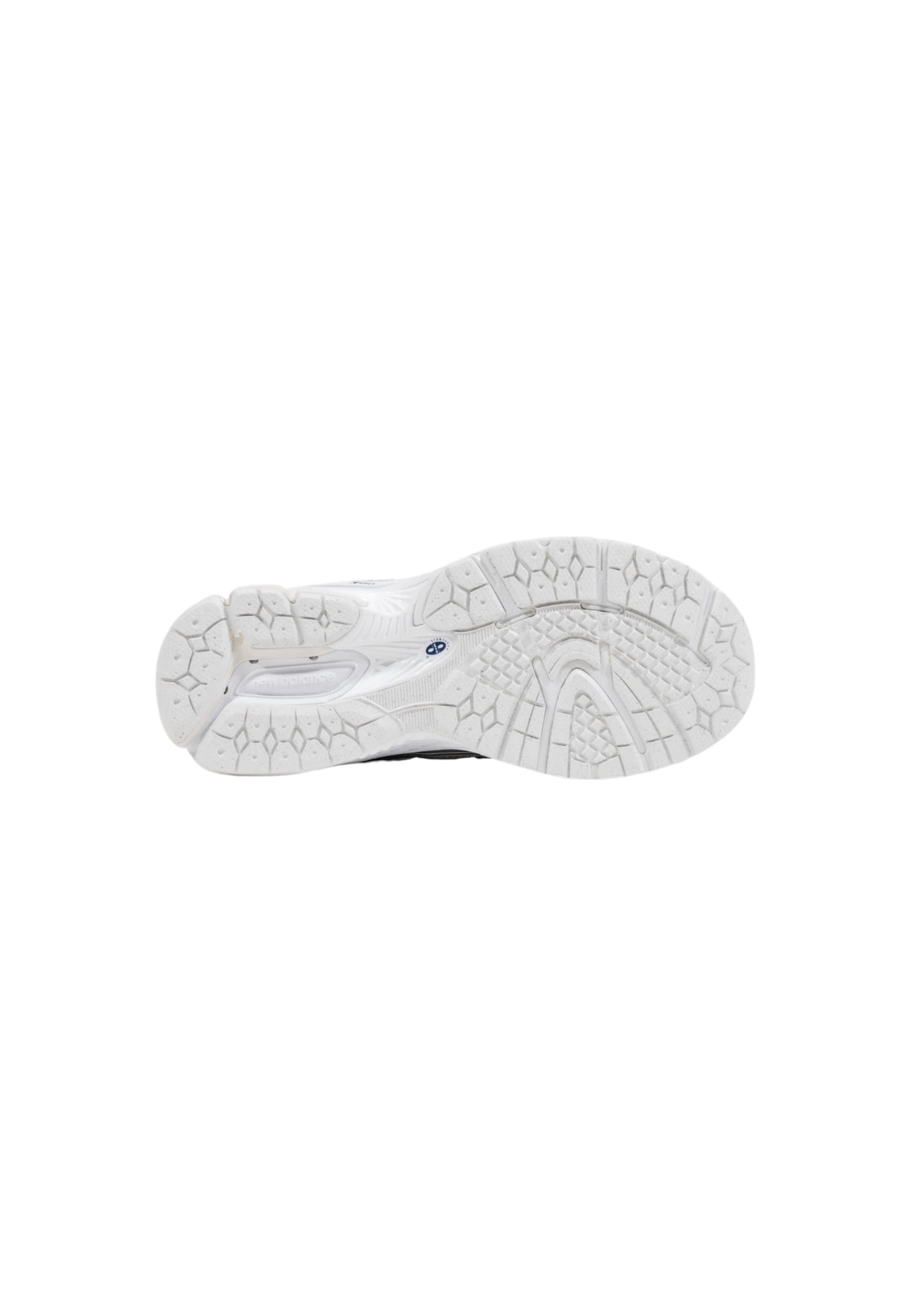 New Balance Women Sneakers
