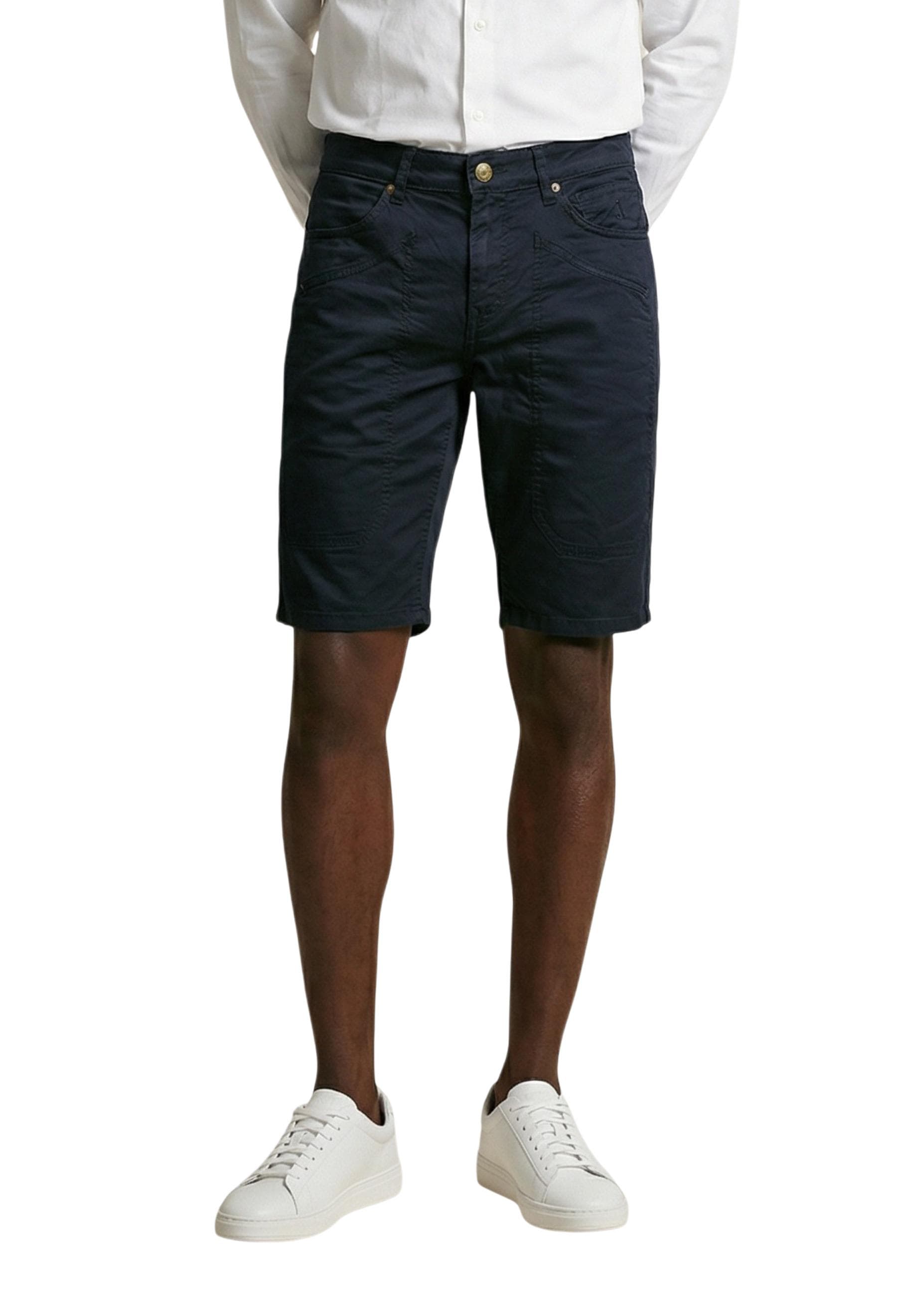 Jeckerson Men Shorts