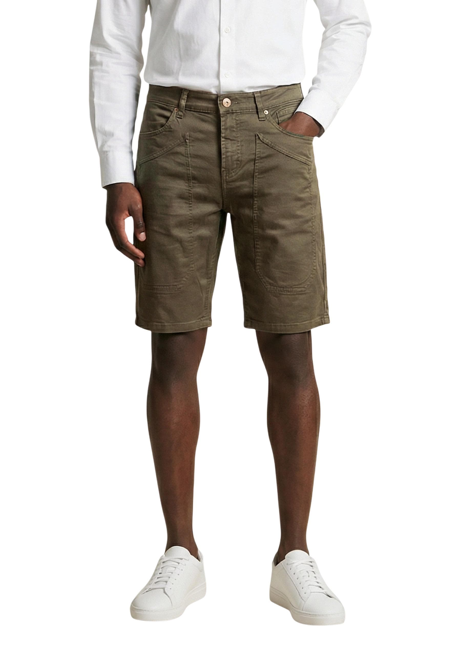 Jeckerson Men Shorts