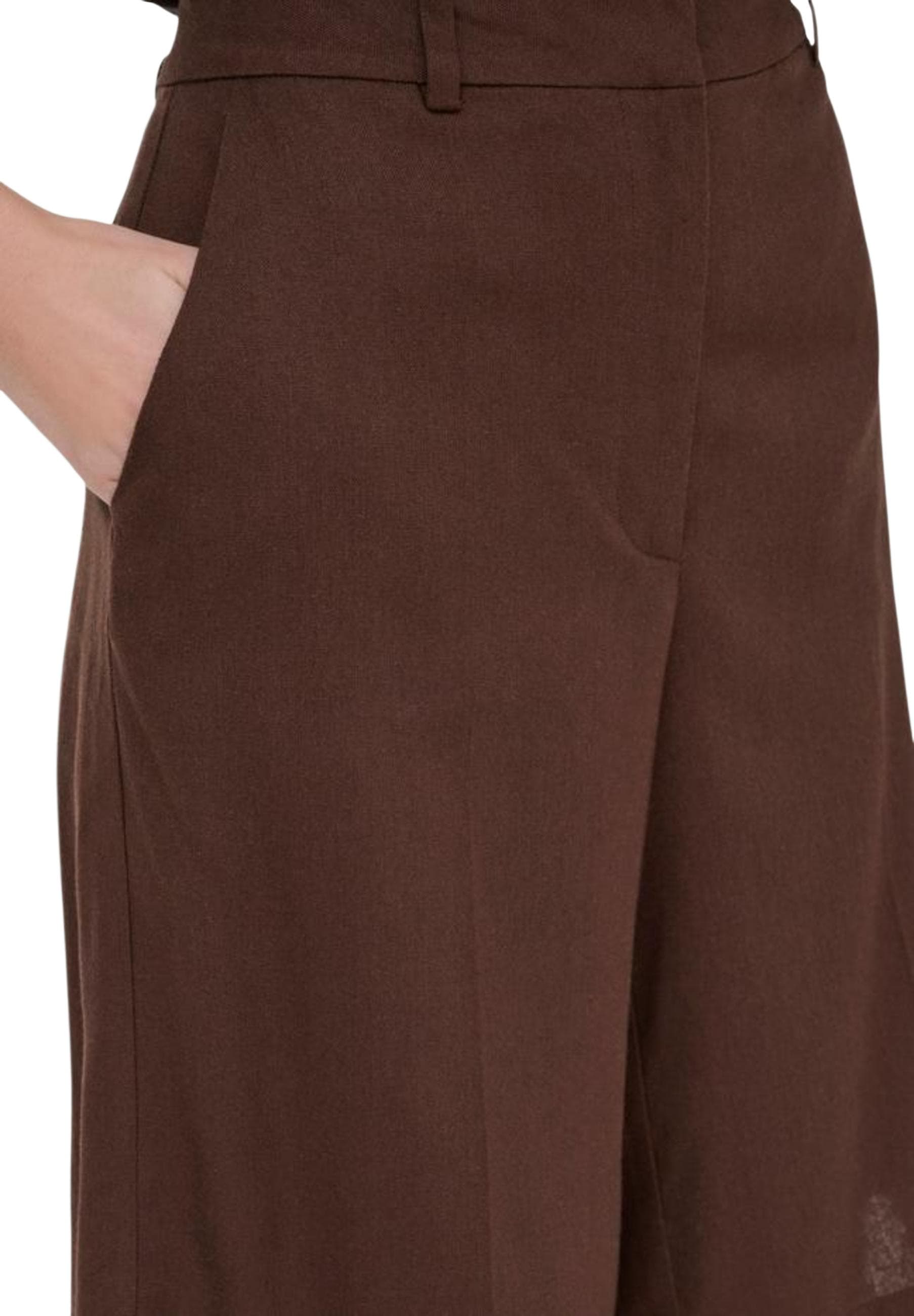 Jacqueline De Yong  Women Short