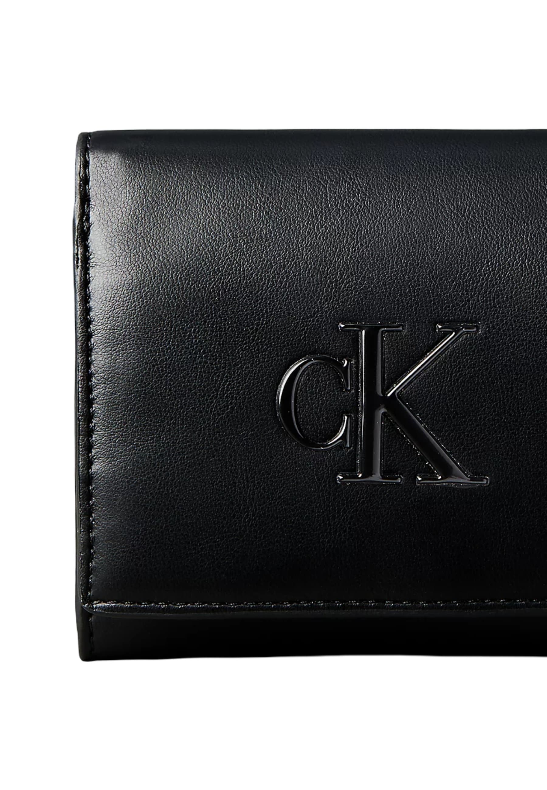 Calvin Klein  Women Wallet