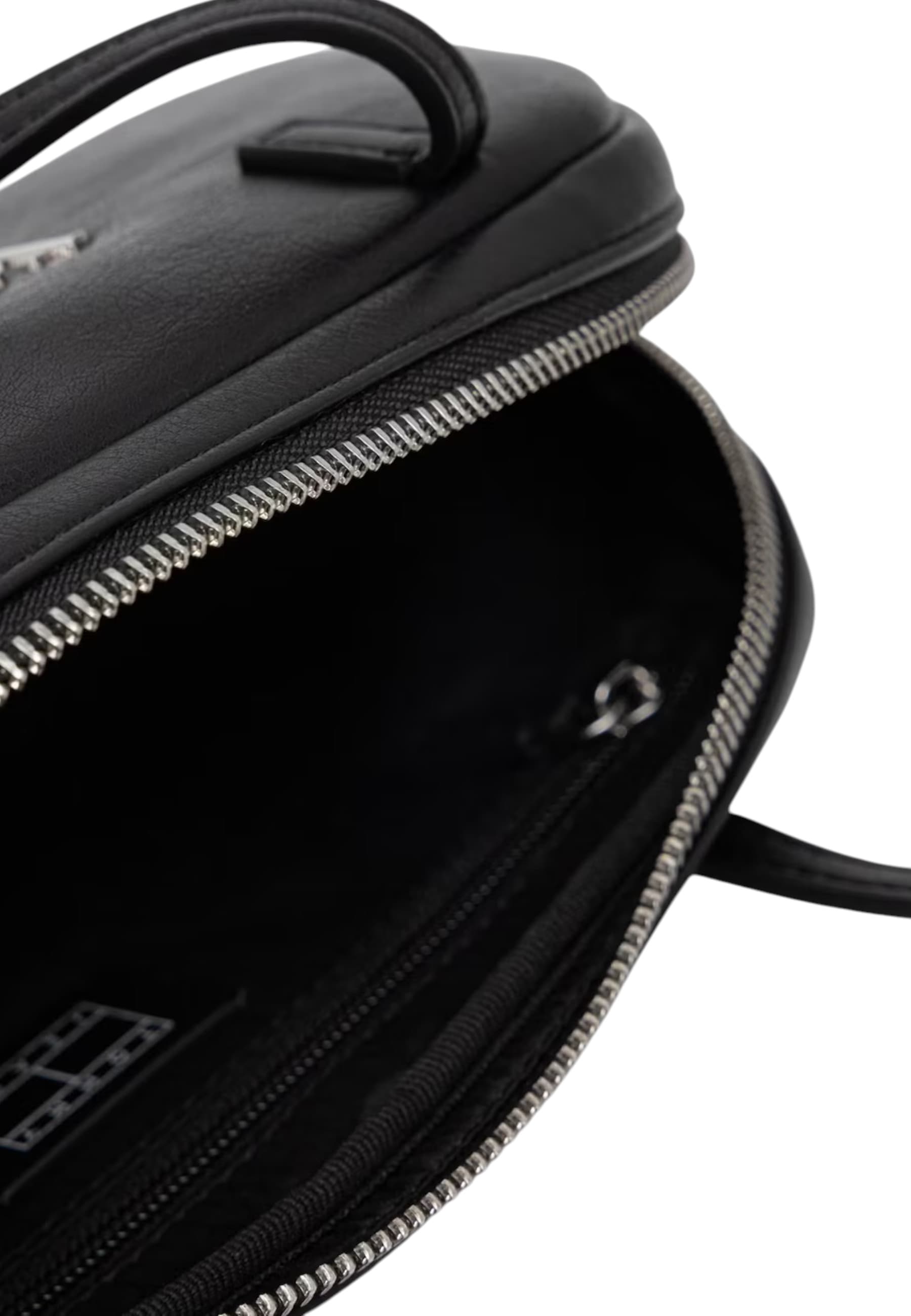 Tommy Hilfiger  Women Bag