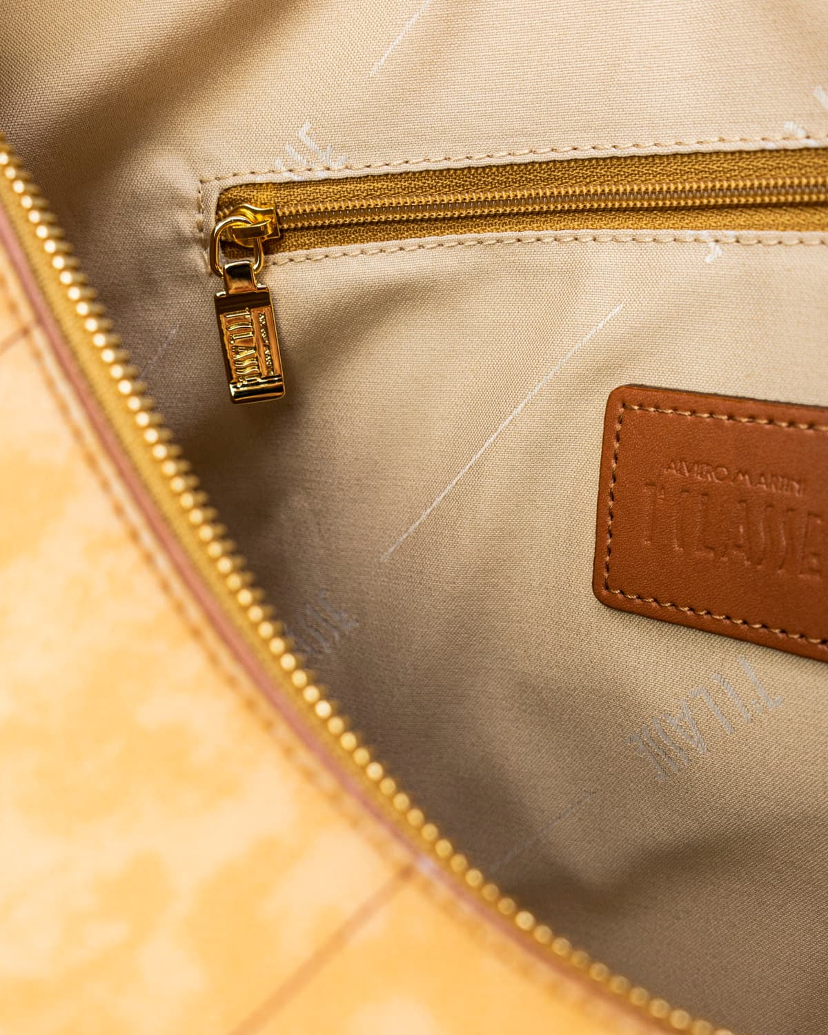 Alviero Martini Prima Classe  Women Bag
