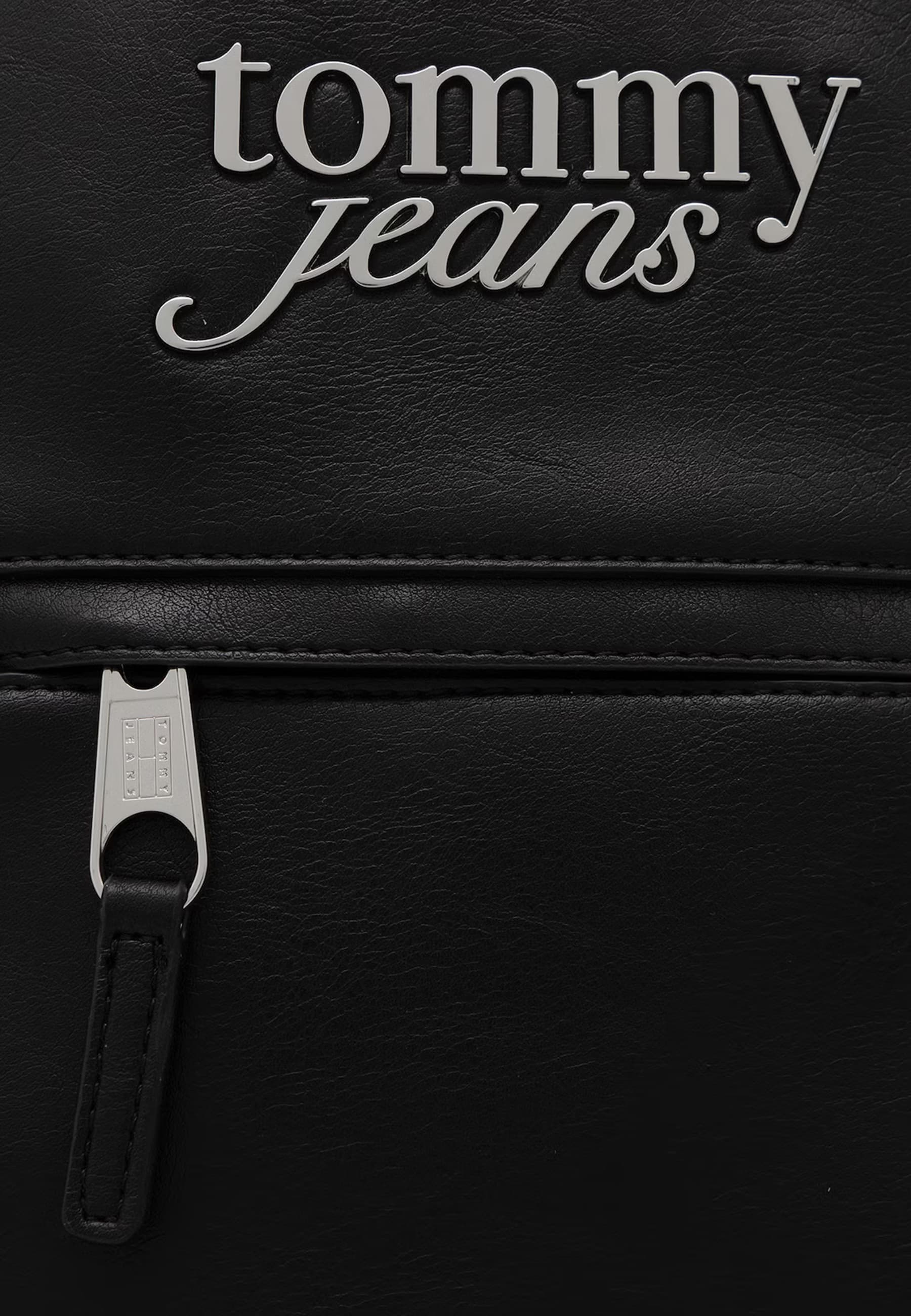 Tommy Hilfiger  Women Bag
