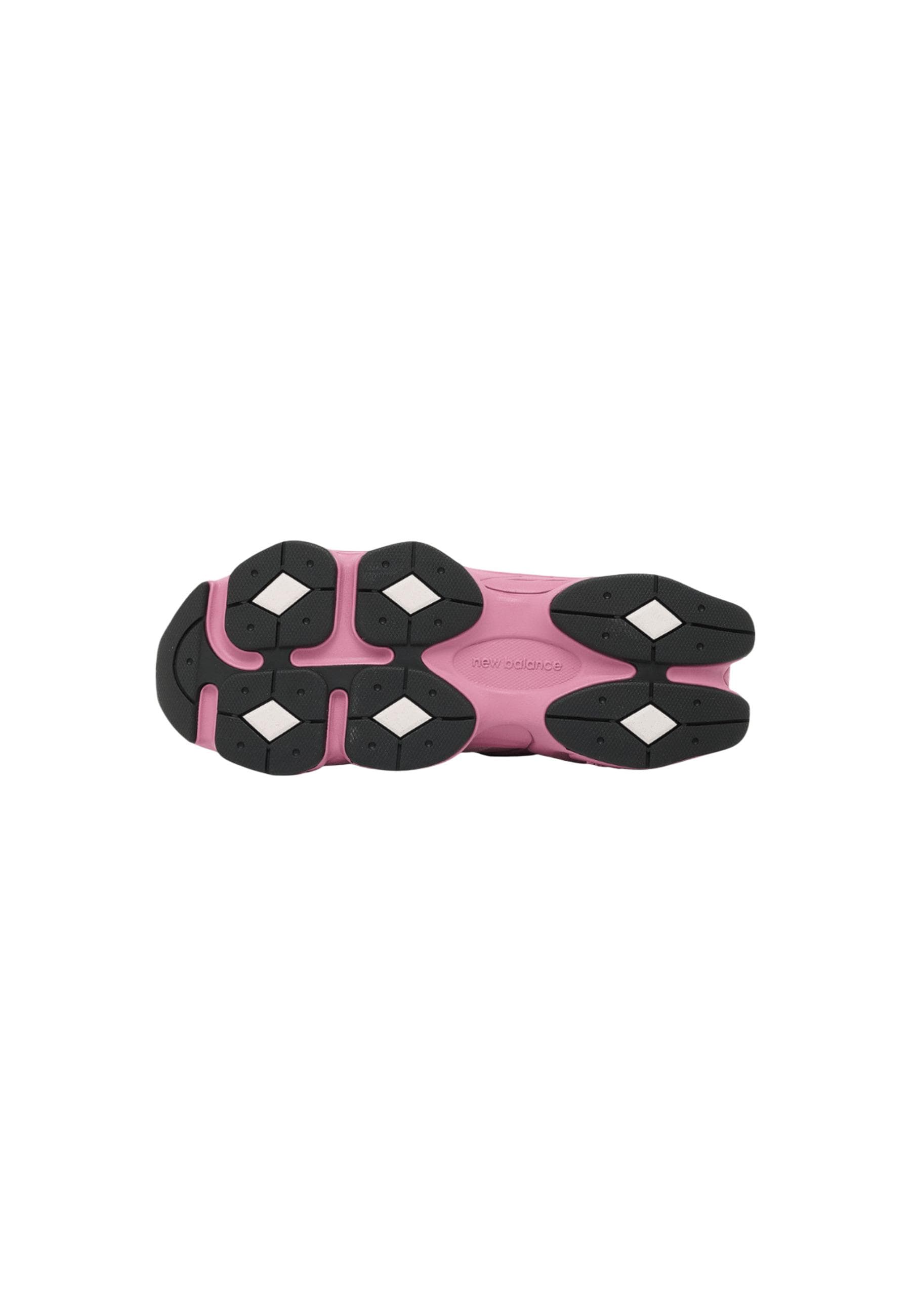 New Balance Women Sneakers