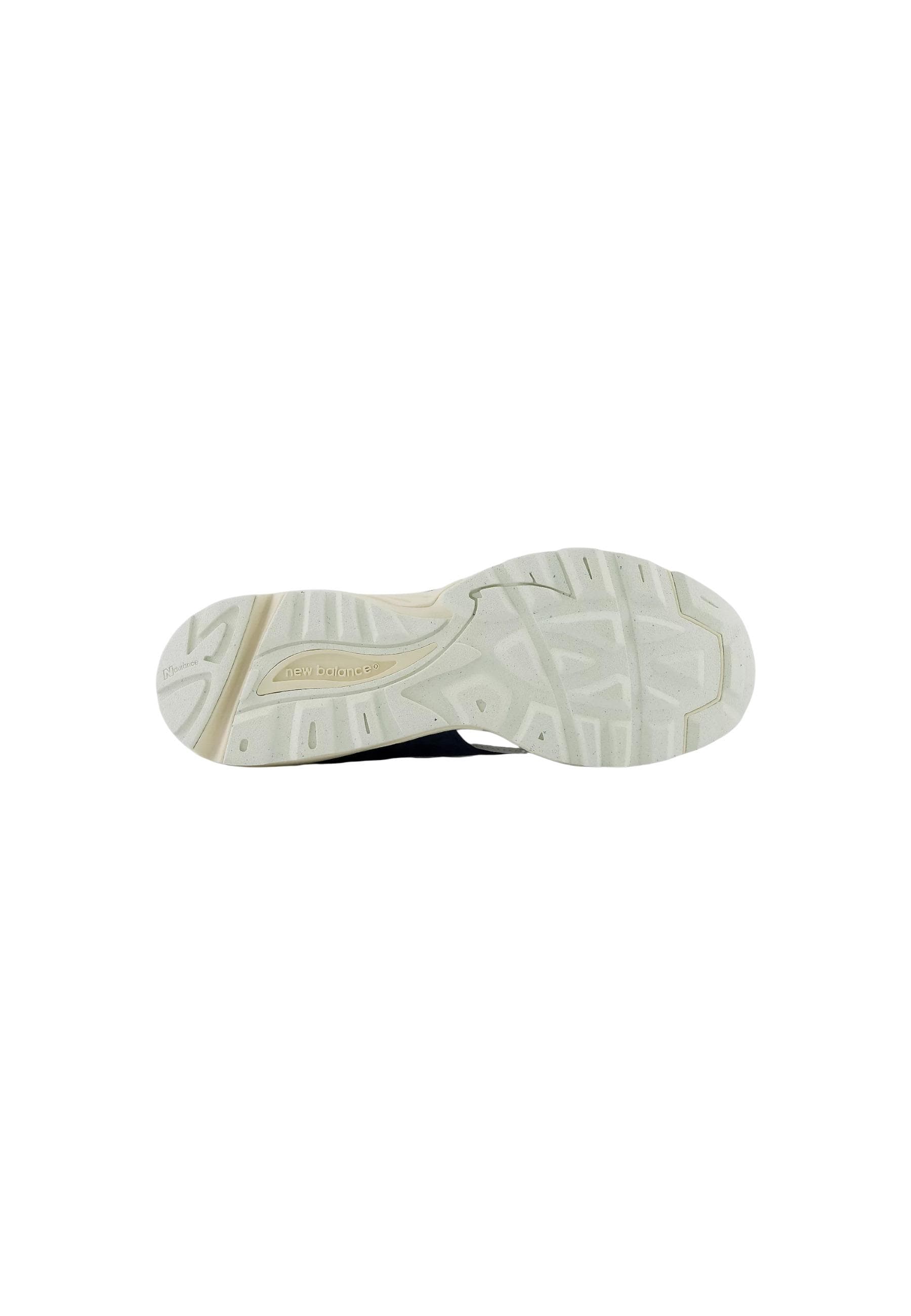 New Balance Men Sneakers