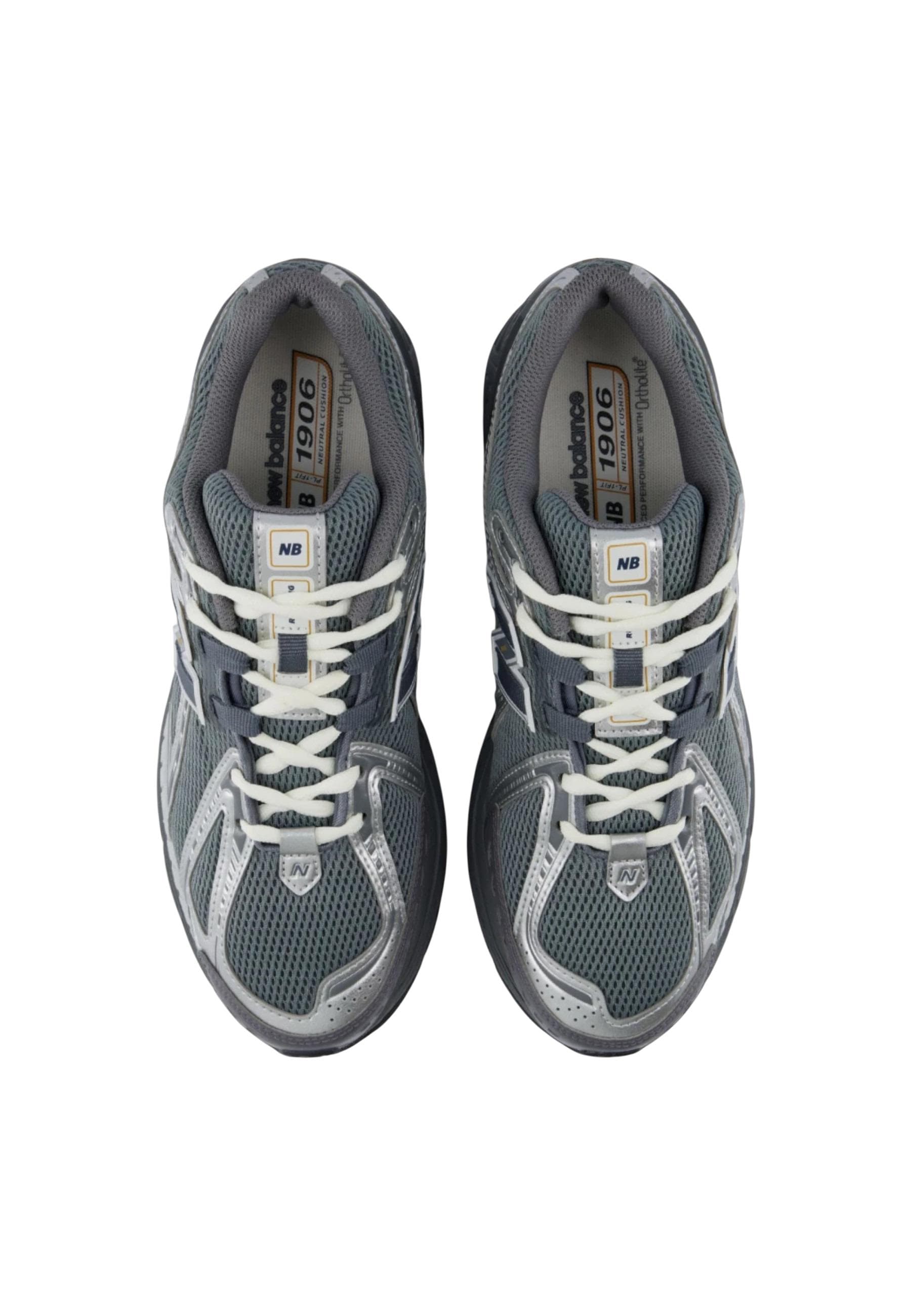 New Balance Men Sneakers