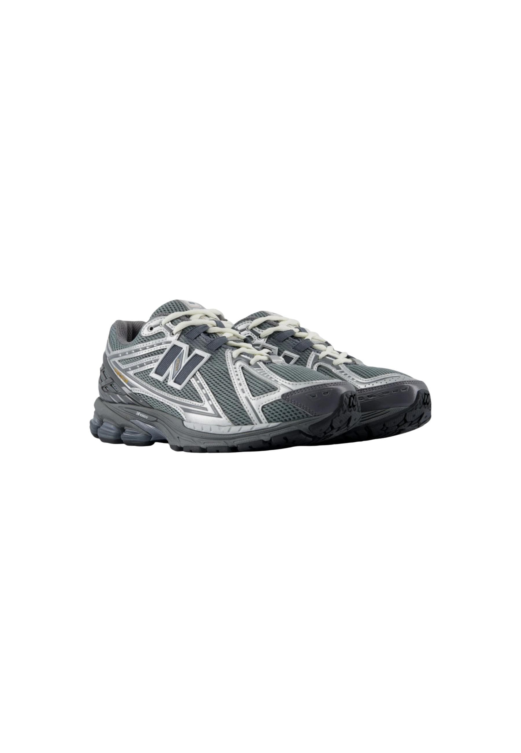 New Balance Men Sneakers