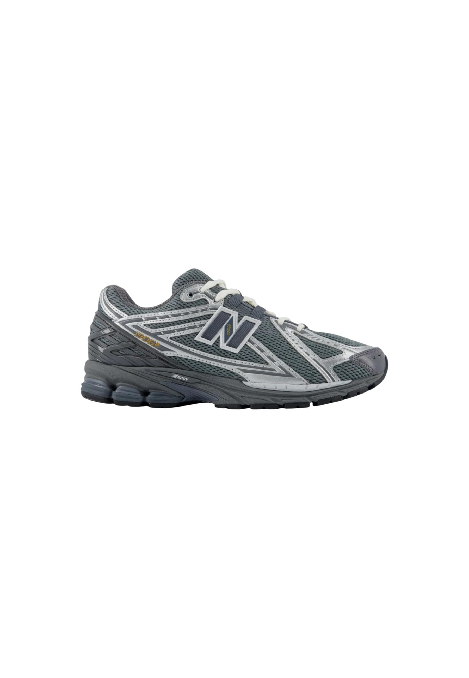 New Balance Men Sneakers
