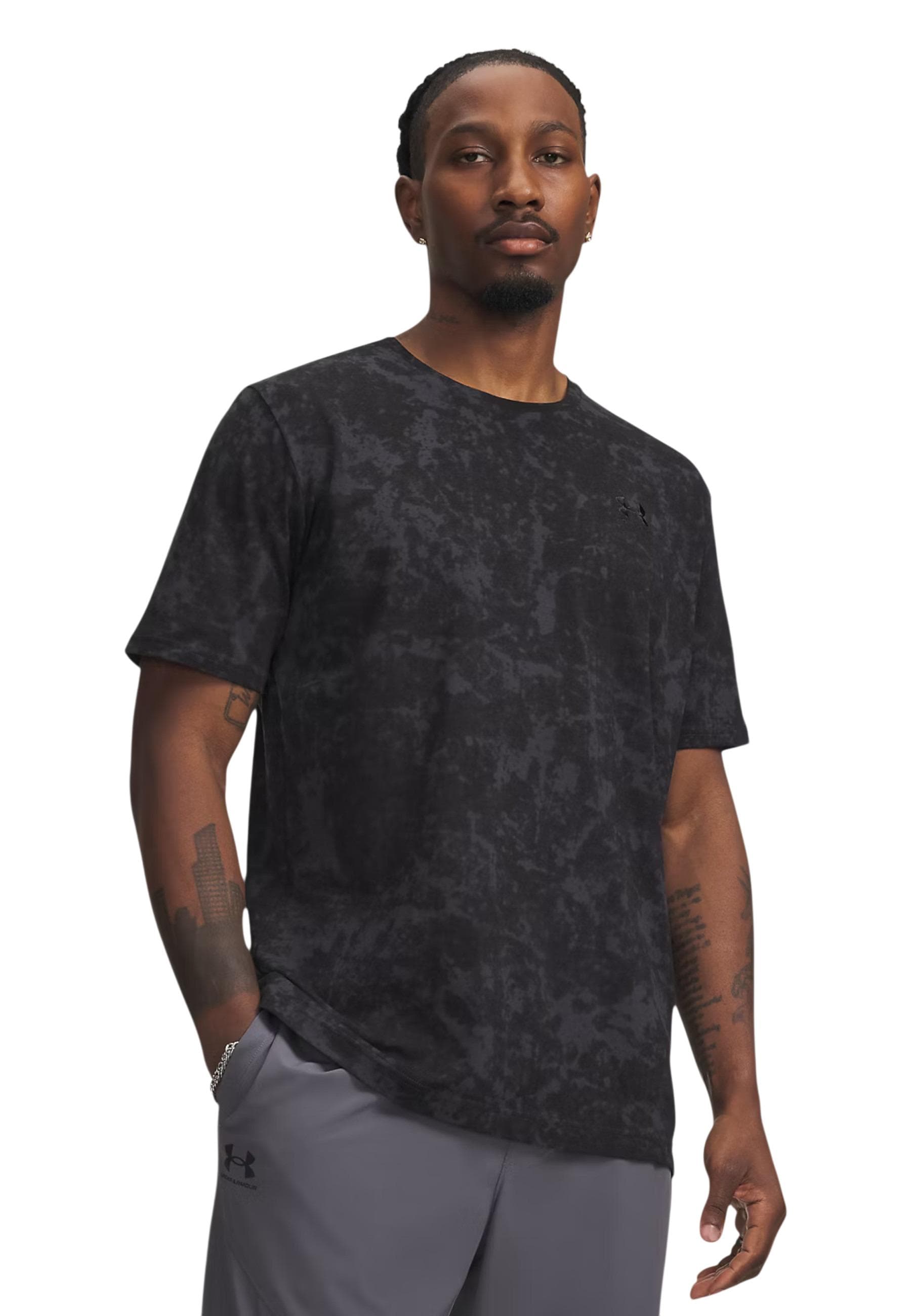 Under Armour Men T-Shirt