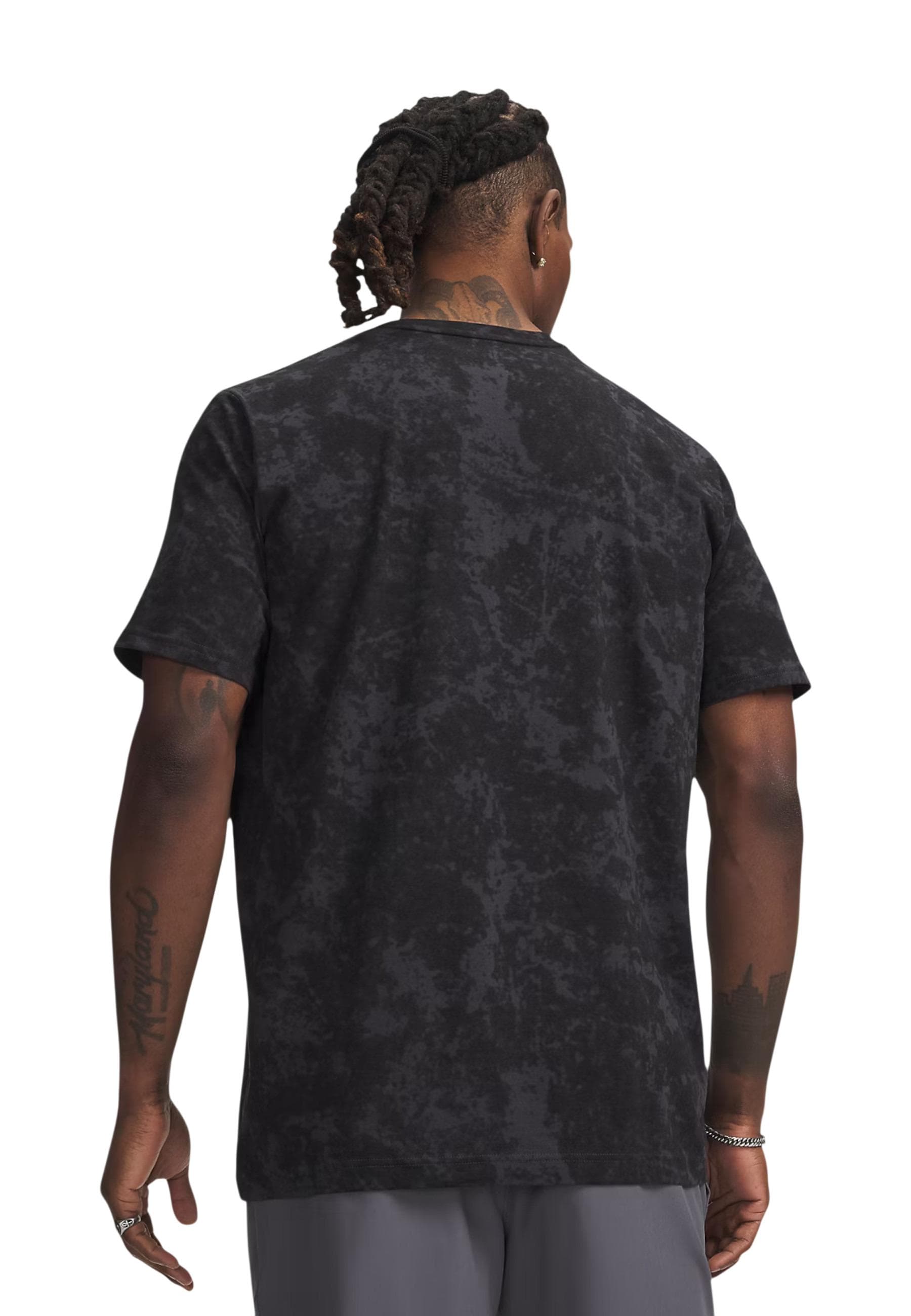 Under Armour Men T-Shirt