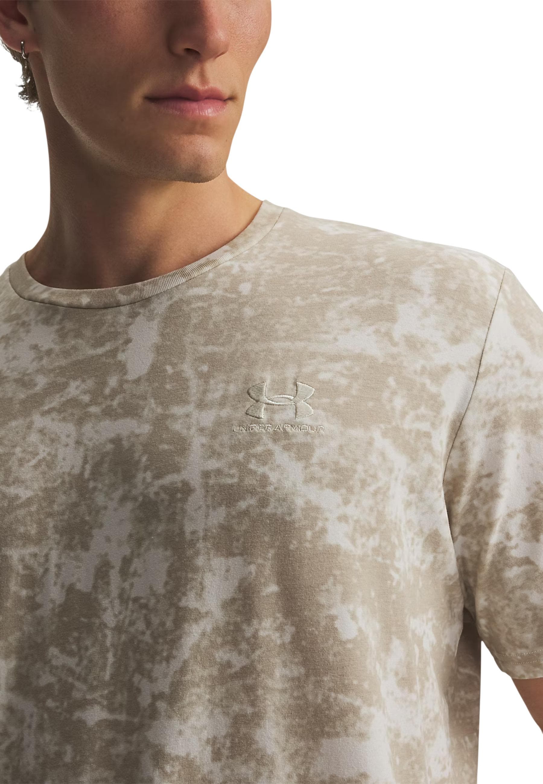 Under Armour Men T-Shirt