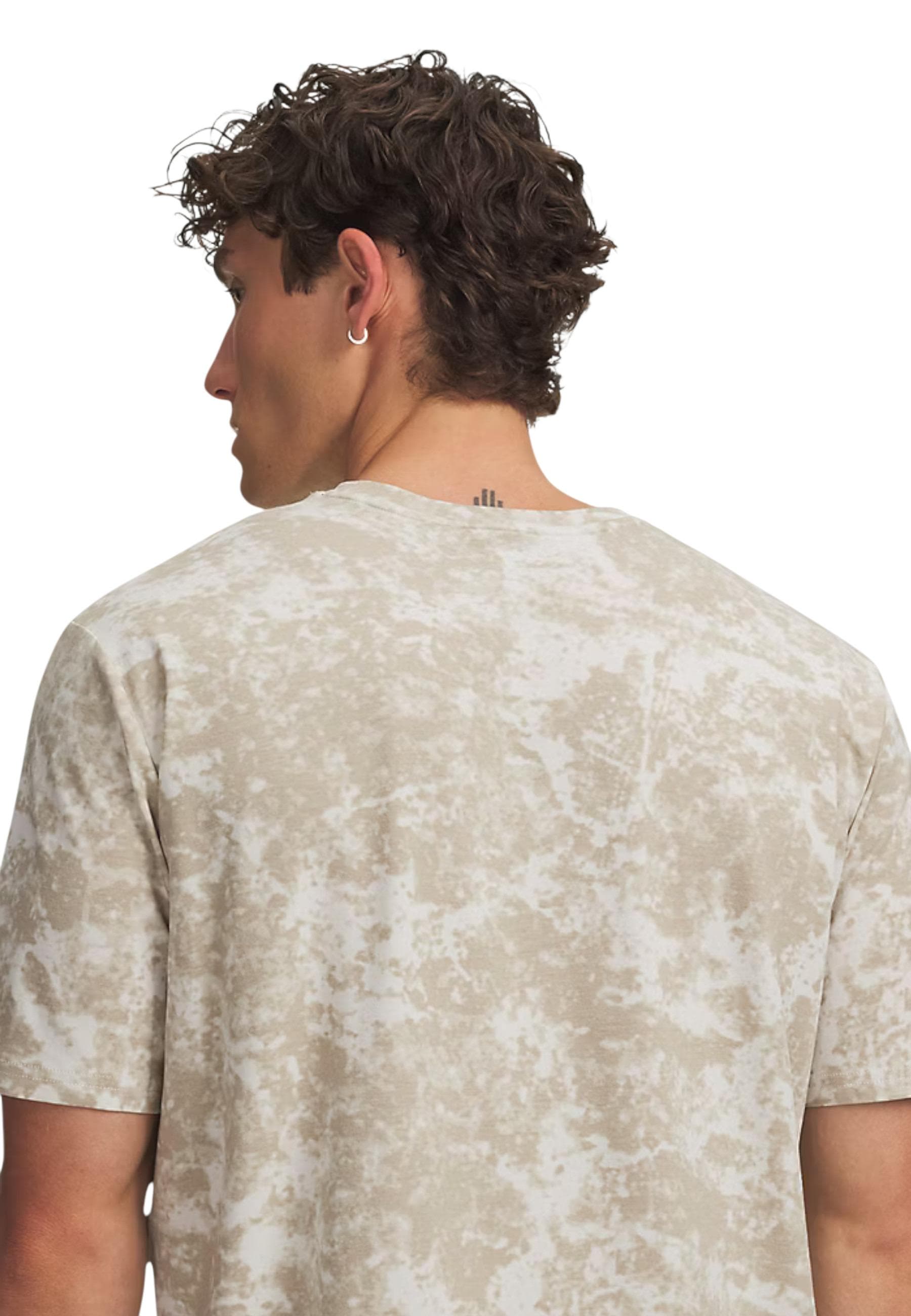 Under Armour Men T-Shirt
