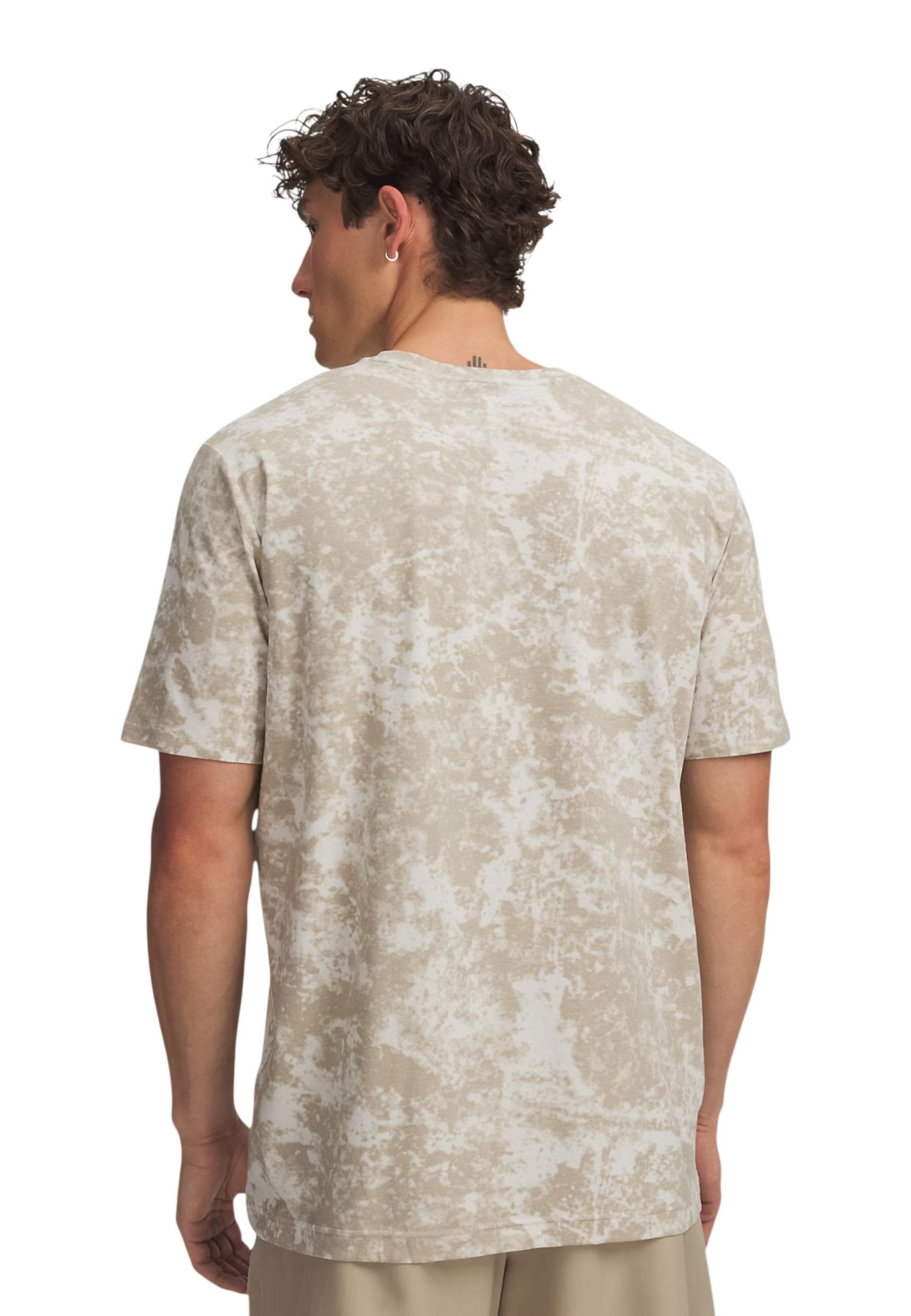 Under Armour Men T-Shirt