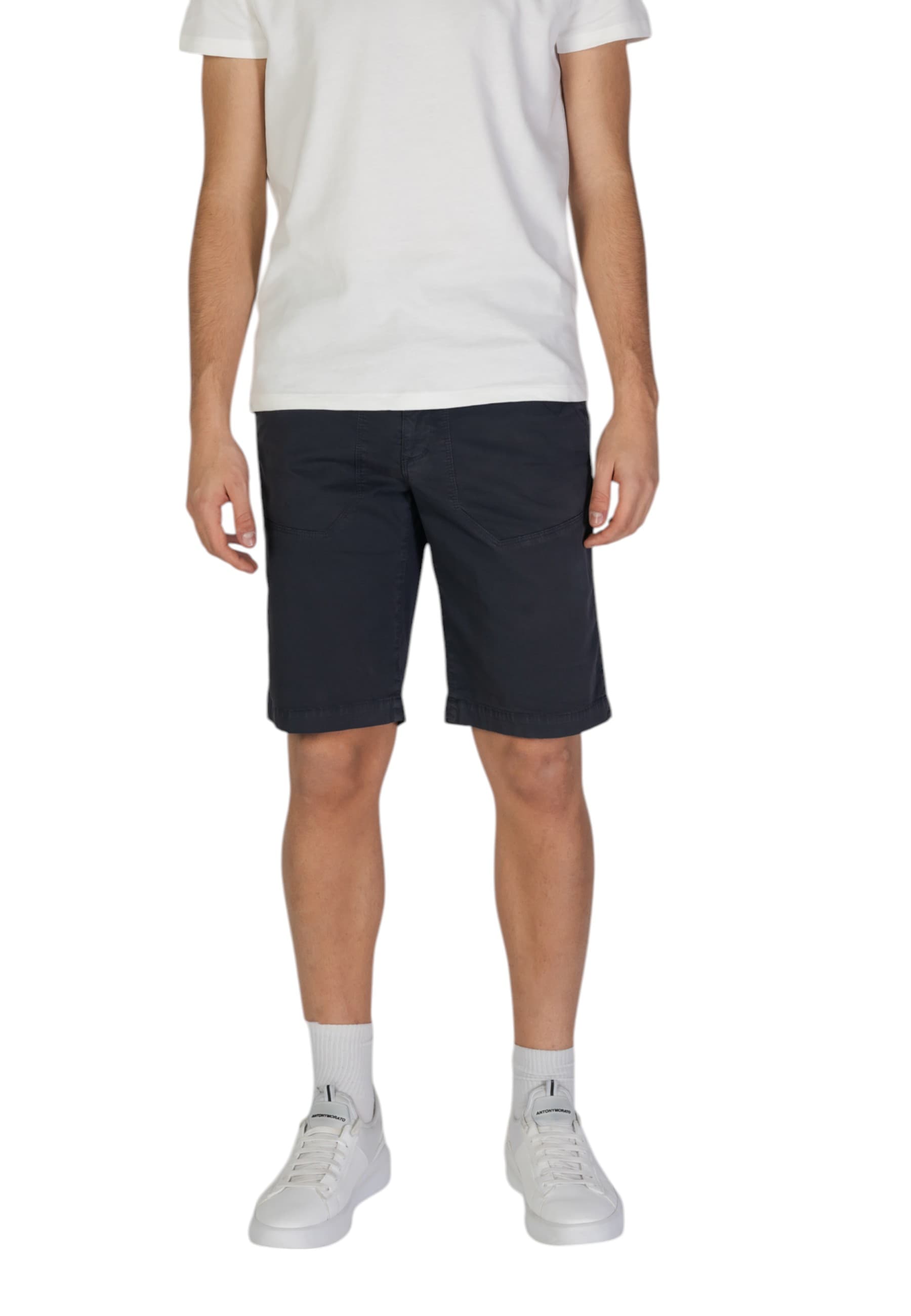 Refrigiwear Men Shorts