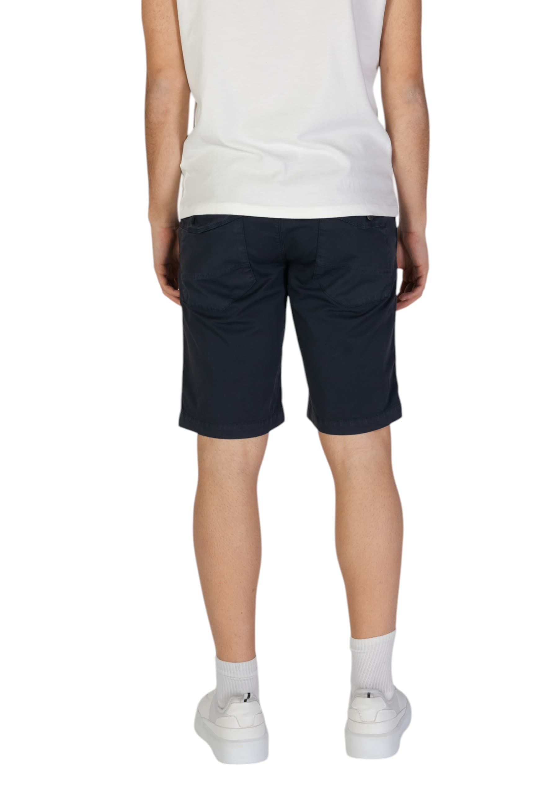 Refrigiwear Men Shorts