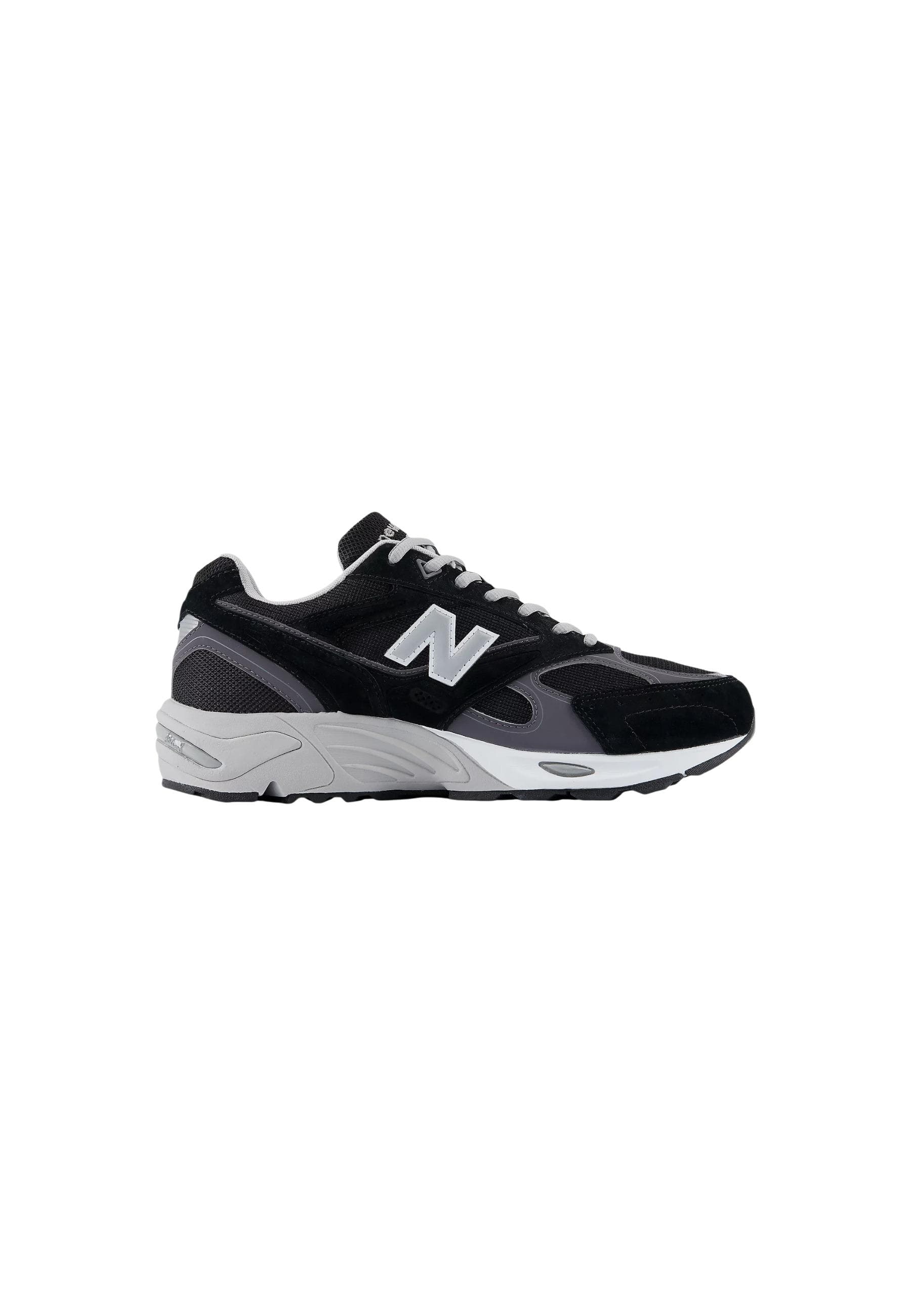 New Balance Men Sneakers