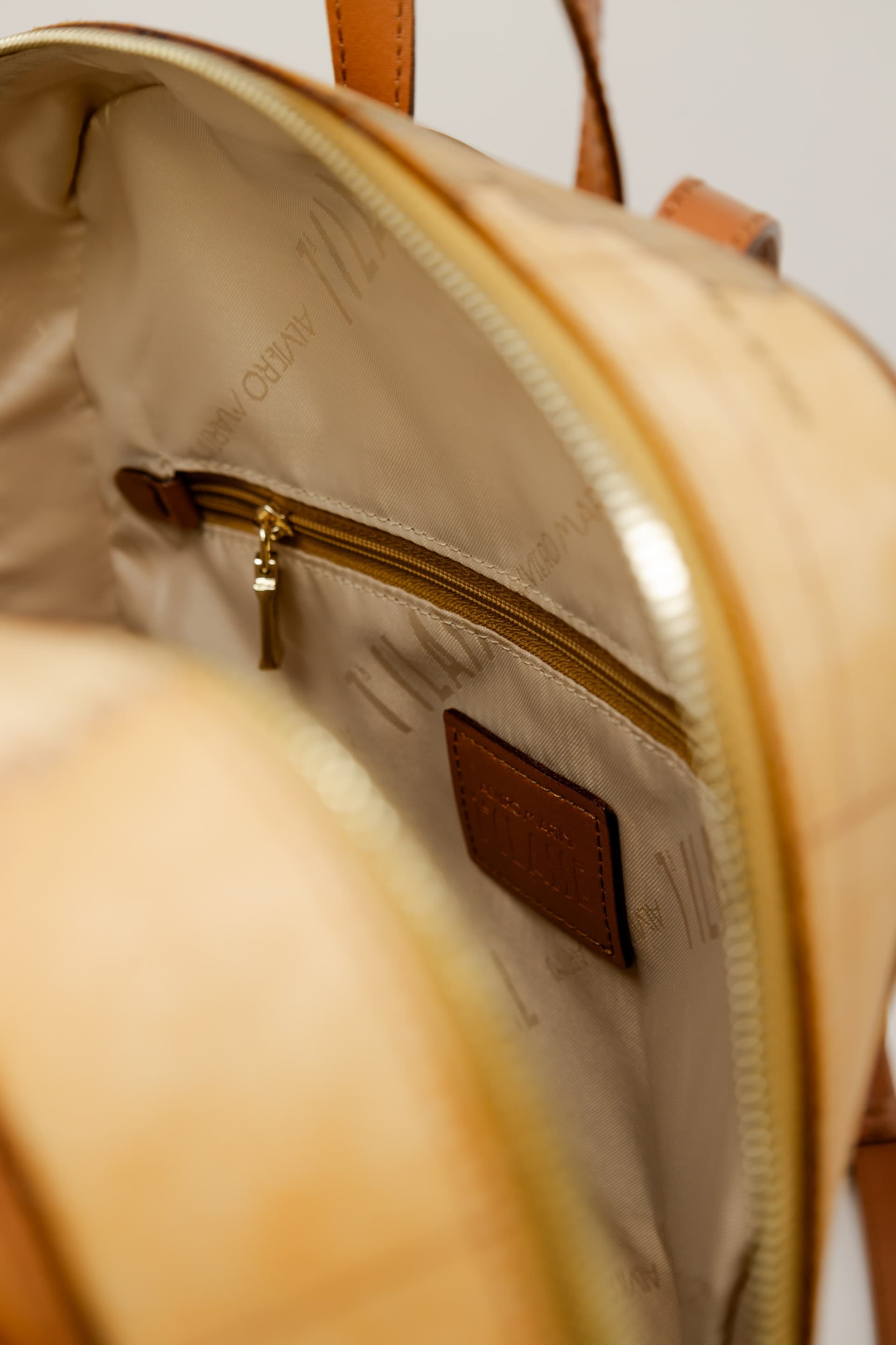 Alviero Martini Prima Classe  Women Bag