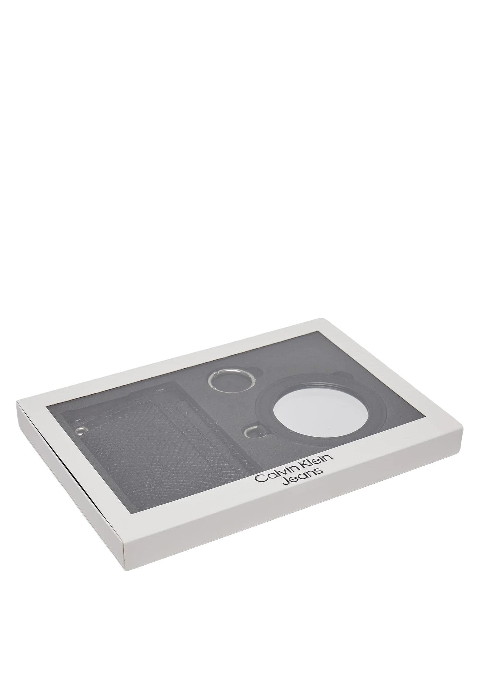 Calvin Klein Jeans Women Wallet