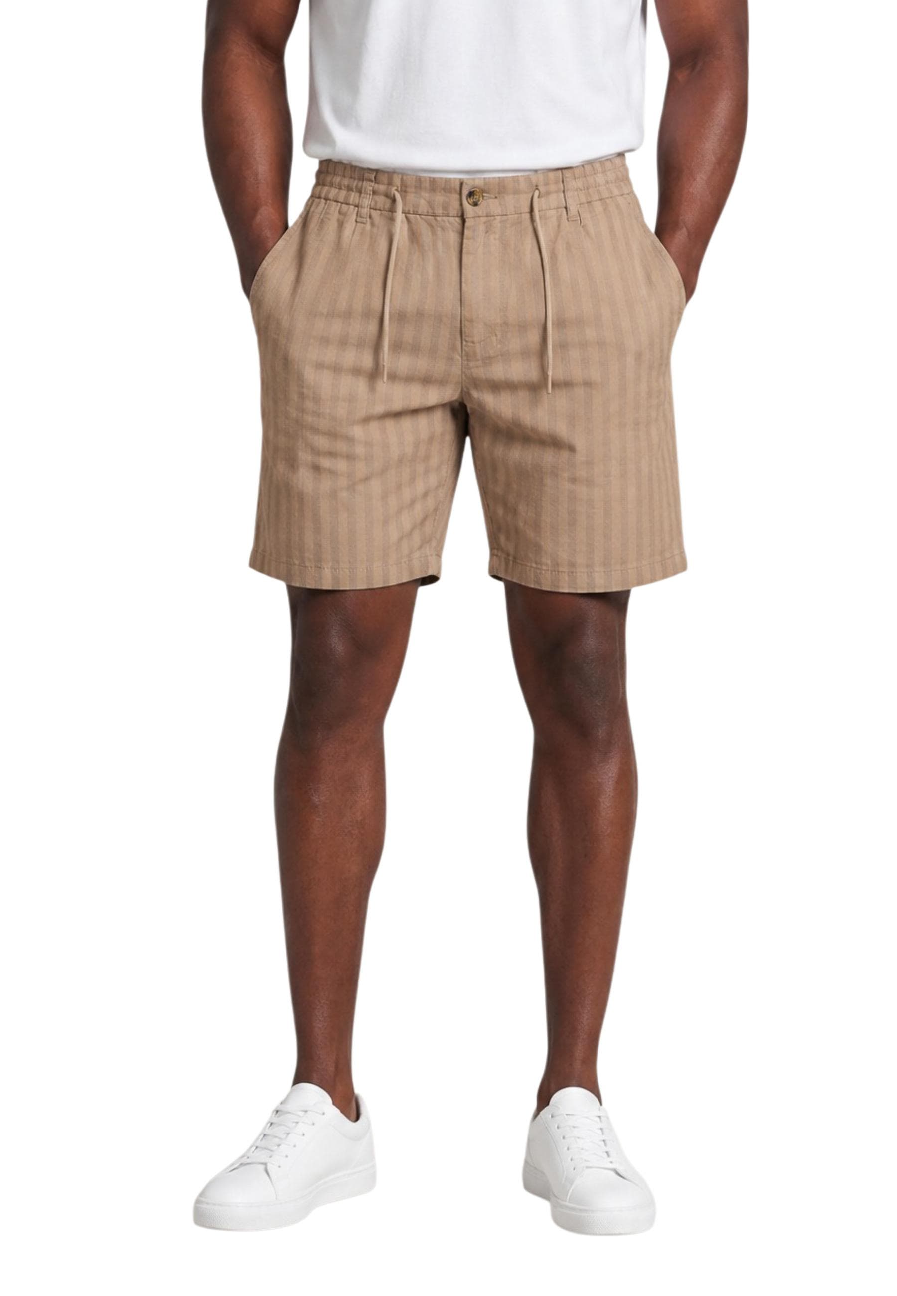 Hydra Clothing Men Shorts