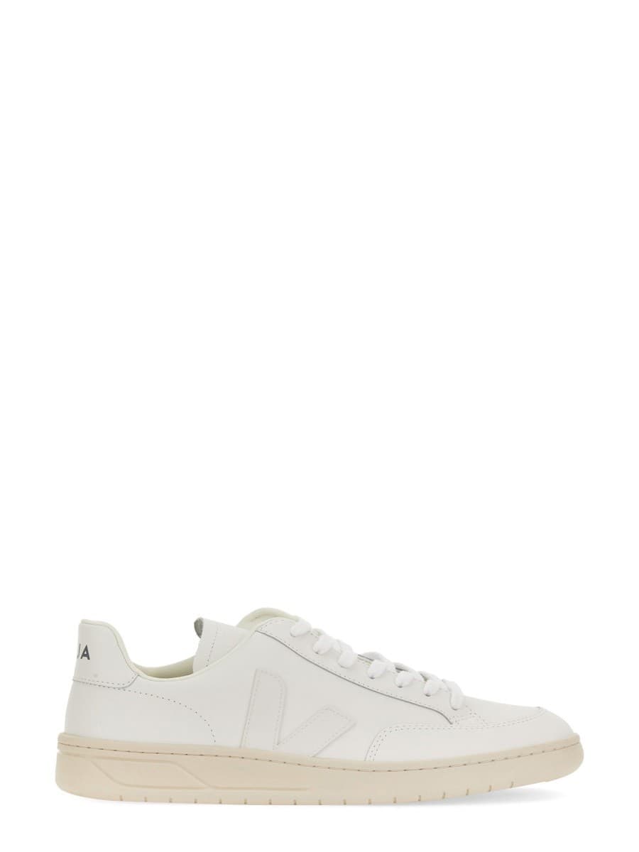 Sneaker V-12