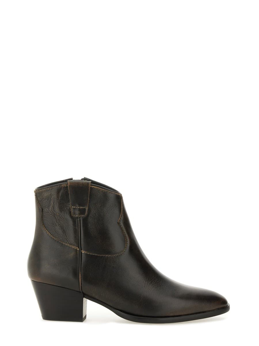 Ash Boot "hunger"